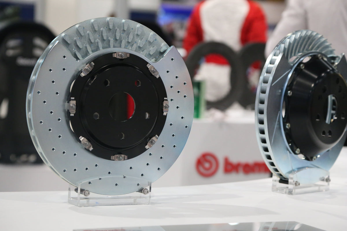 The Advantages of Cross Drilled and Slotted Discs